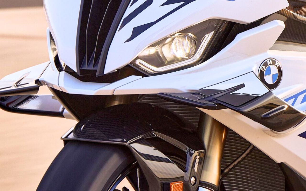 BMW lance une campagne de rappel inédite : une seule moto affectée par un défaut des clignotants