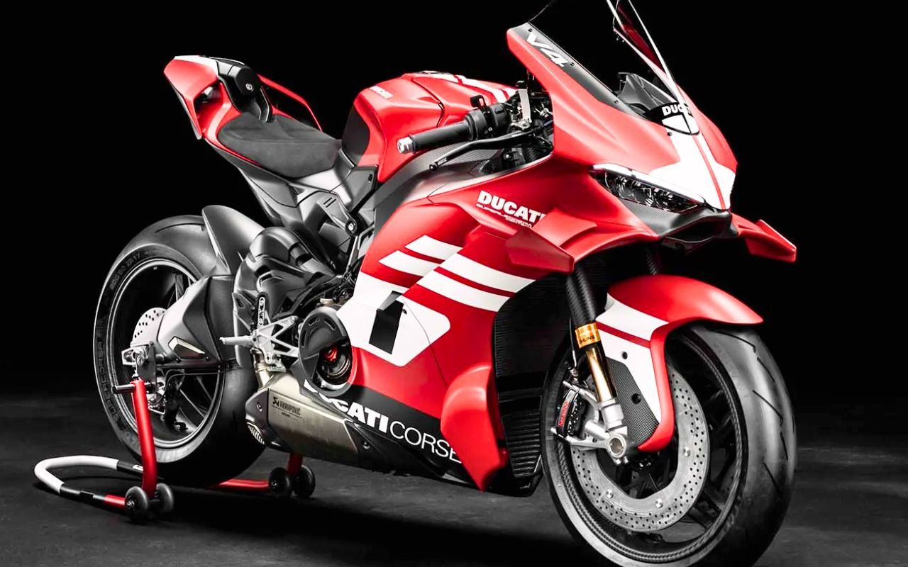 Ducati lance la moto la plus rare et la plus puissante de son histoire : Superleggera, 247 ch, 173 kg, V4 1103 cm³ et 500 exemplaires pour fêter 100 ans