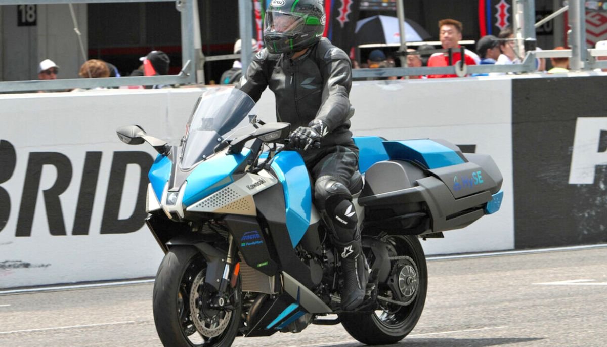 Kawasaki prépare un coup de théâtre pour son avenir et dévoile un concept de moto à hydrogène inspiré des turboréacteurs