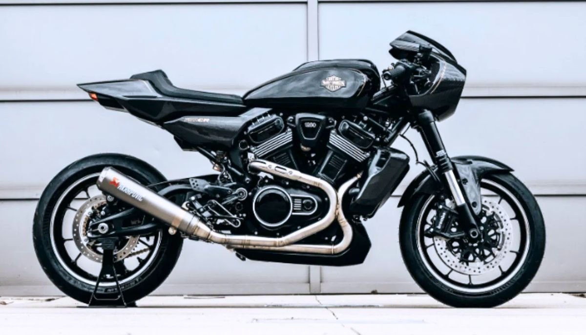 Le pari RMCR : Harley-Davidson réveille l’esprit café racer des années 70 avec un concept moderne freins Brembo et échappement Akrapovic