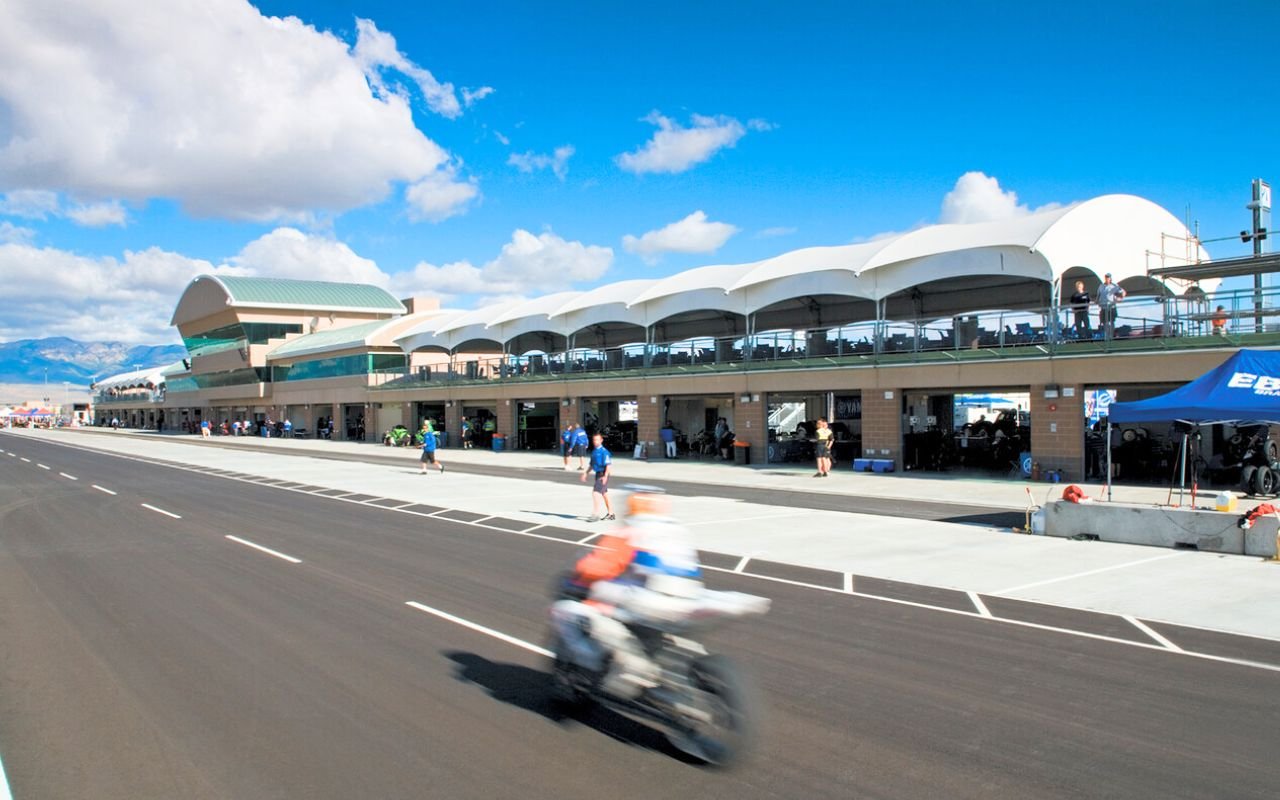 Un million d’euros à gagner et presque aucune règle : les États-Unis lancent le championnat moto le plus sauvage