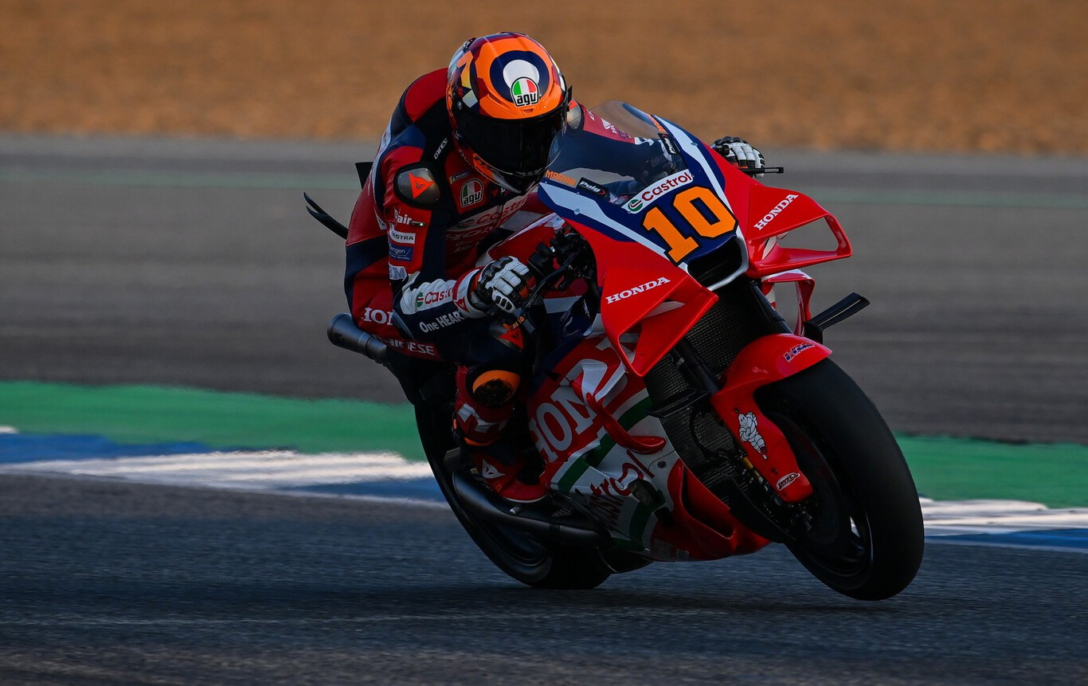 Offre de Yamaha à Luca Marini. Je veux ficher l'hermano de Valentino Rossi parce que c'est le meilleur pilote de MotoGP pour développer une moto.